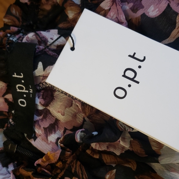OPT aka ONE PRETTY TIME floral womens blouse size M - Picture 12 of 12